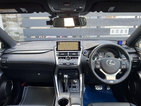 Lexus NX300h