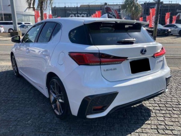 Lexus CT200h