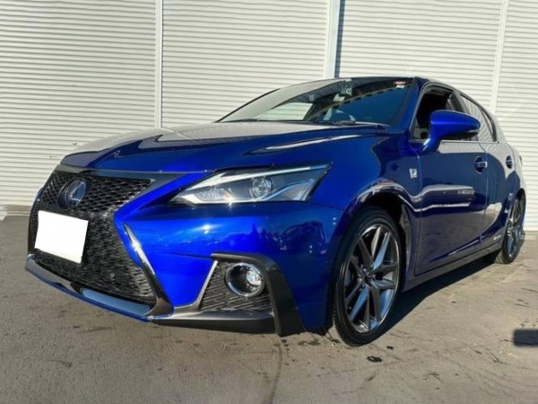 Lexus CT200h
