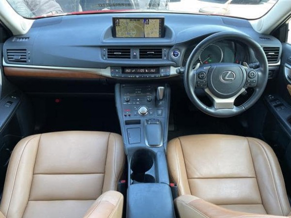 Lexus CT200h