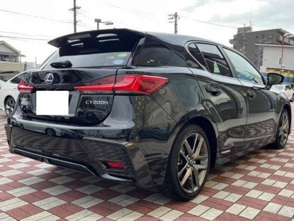 Lexus CT200h