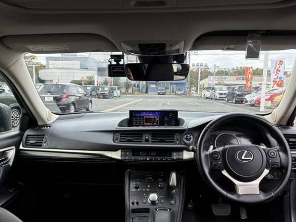 Lexus CT200h