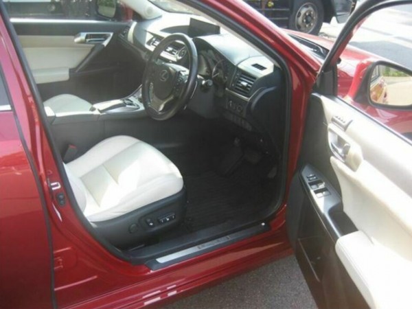 Lexus CT200h