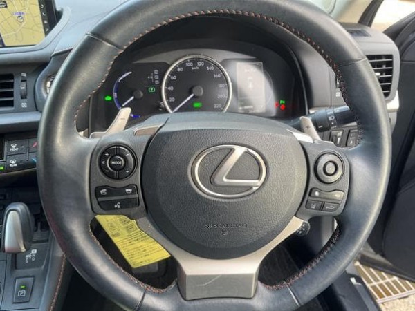 Lexus CT200h