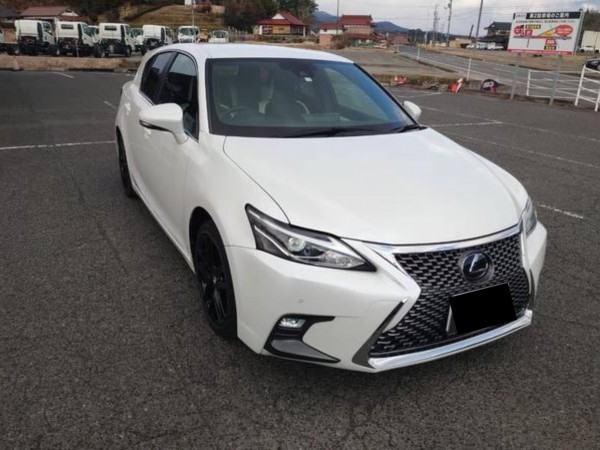 Lexus CT200h