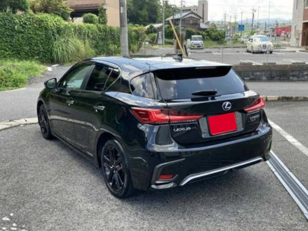 Lexus CT200h