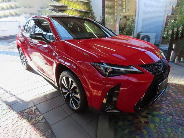Lexus UX250h