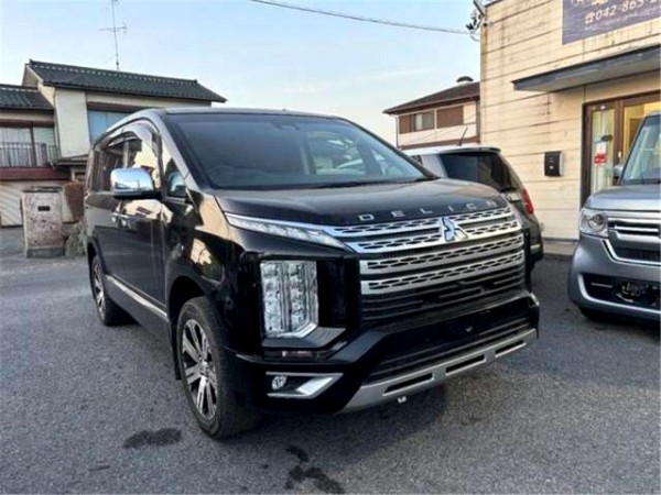 Mitsubishi Delica D:5