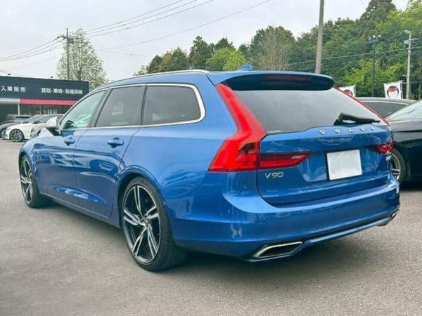 Volvo V90