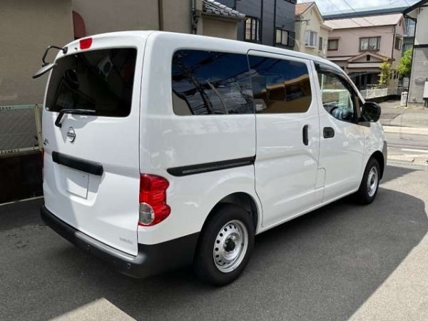 Nissan NV200
