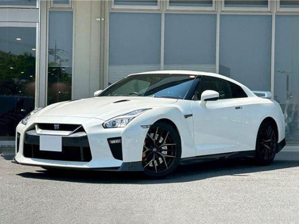 Nissan GT-R