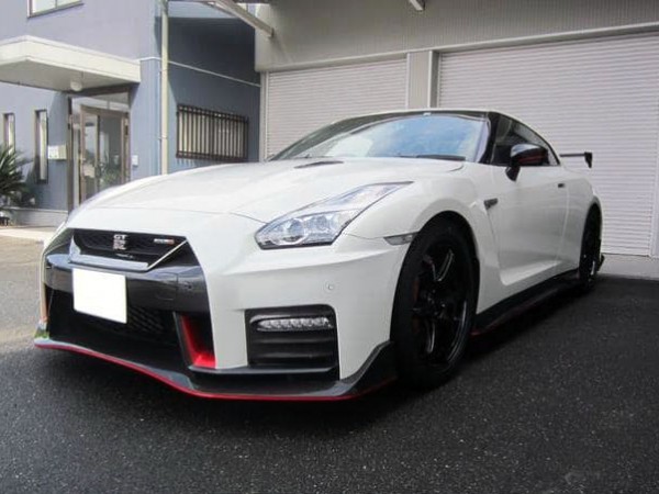 Nissan GT-R