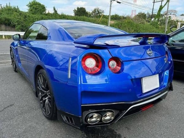 Nissan GT-R