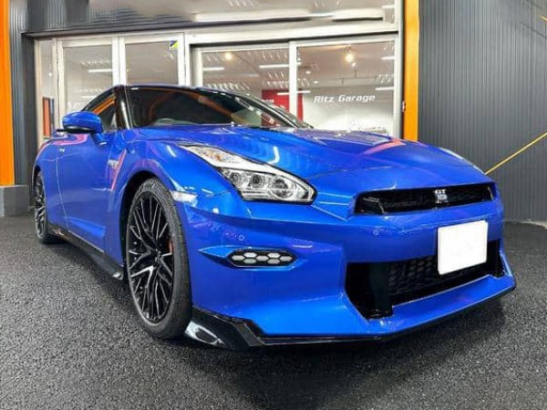 Nissan GT-R