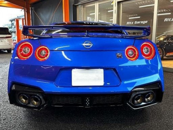 Nissan GT-R