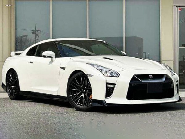 Nissan GT-R