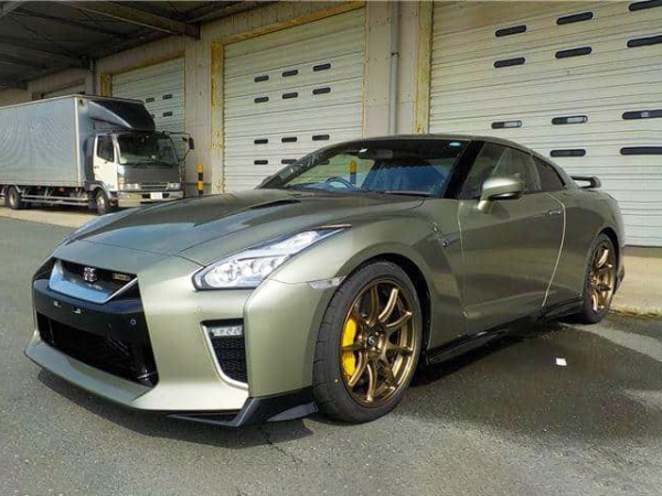 Nissan GT-R