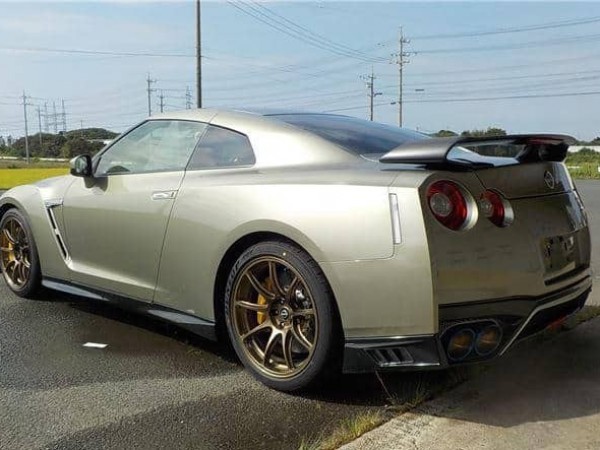 Nissan GT-R