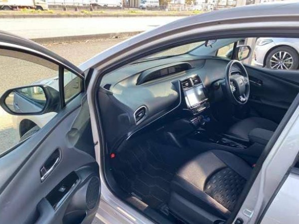 Toyota Prius PHV
