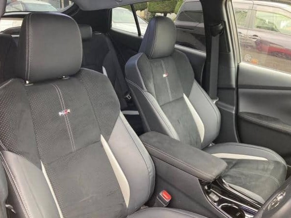 Toyota Prius PHV