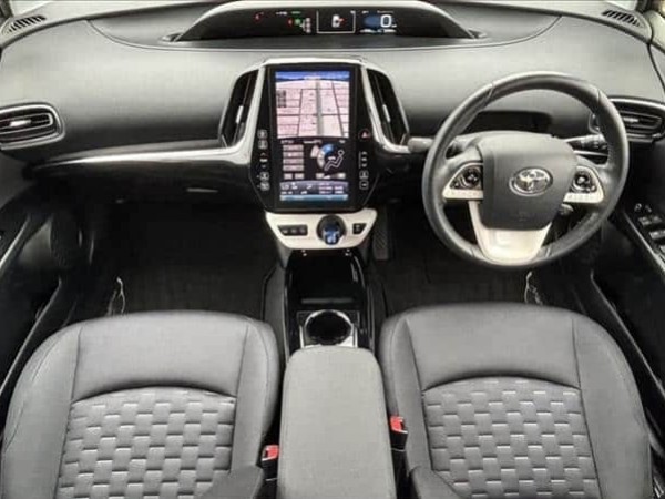 Toyota Prius PHV