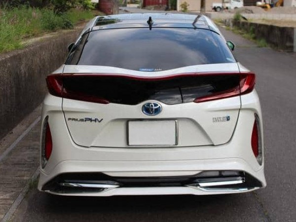 Toyota Prius PHV