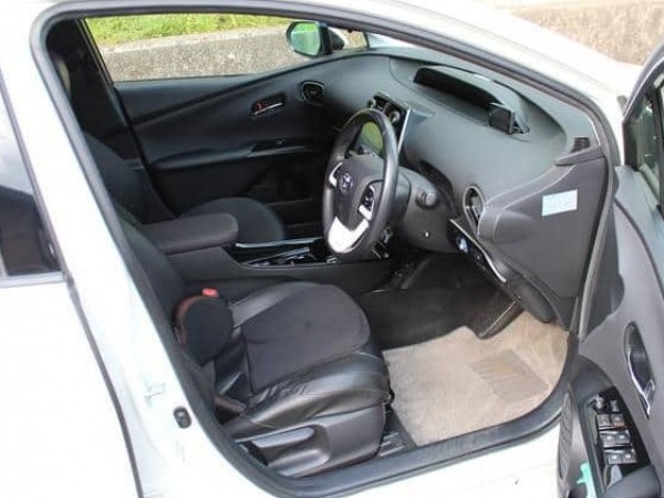 Toyota Prius PHV