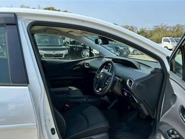 Toyota Prius PHV