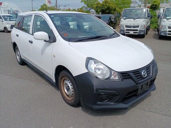 Nissan AD