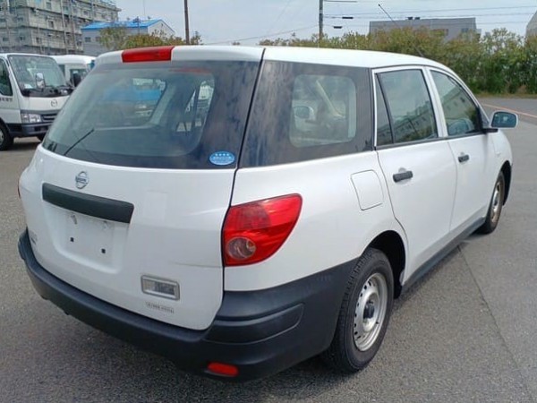 Nissan AD