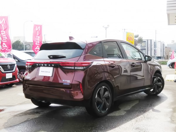Nissan Aura