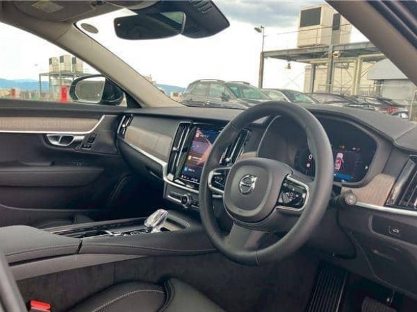 Volvo V90