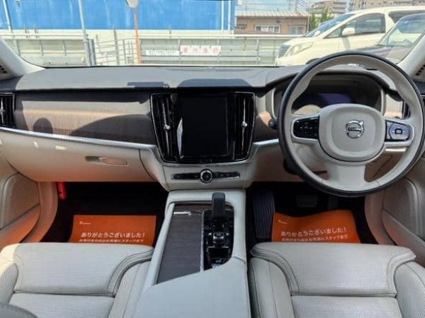 Volvo V90