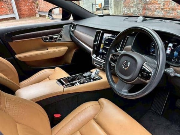 Volvo V90
