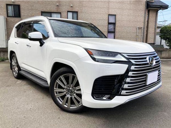 Lexus LX600