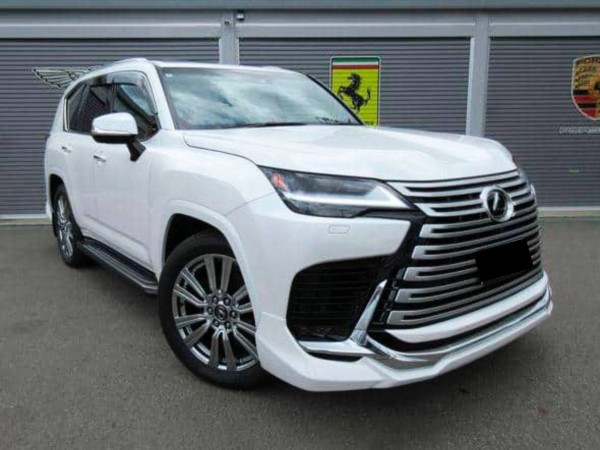Lexus LX600