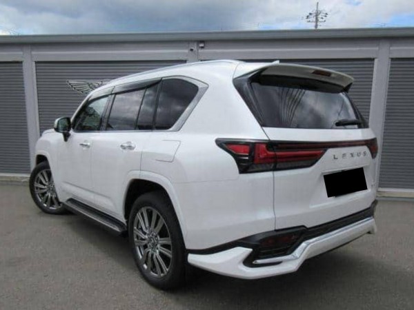 Lexus LX600