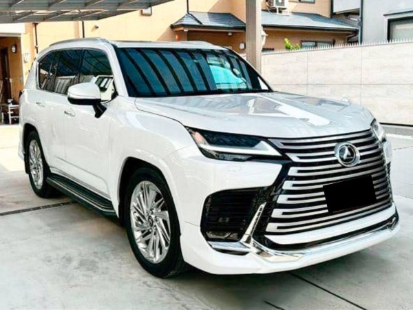 Lexus LX600