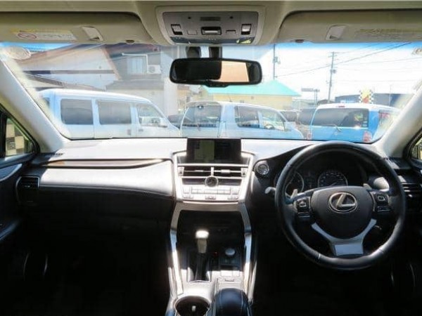 Lexus NX200t