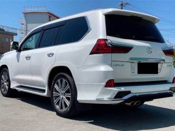 Lexus LX570
