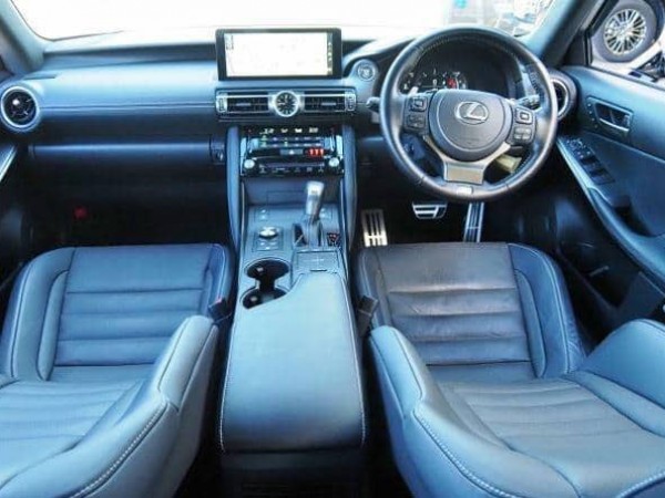 Lexus IS350