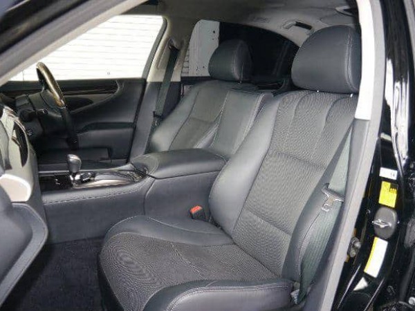Lexus LS600hL