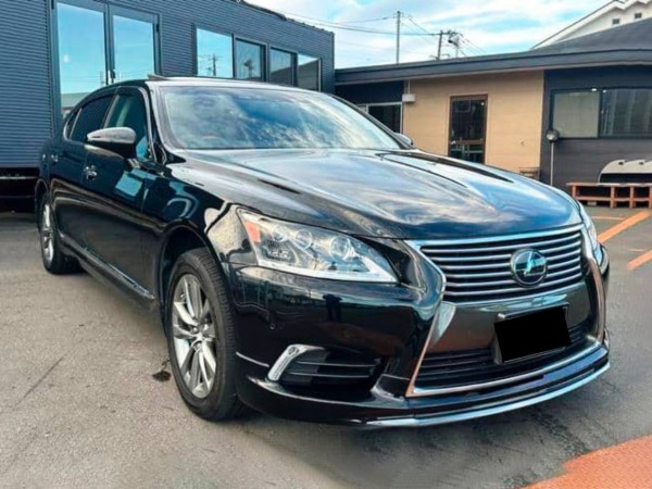 Lexus LS600hL