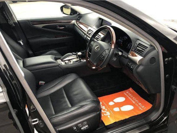 Lexus LS600hL