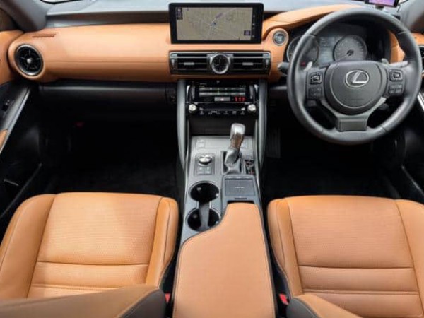 Lexus IS300