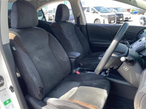 Lexus HS250h