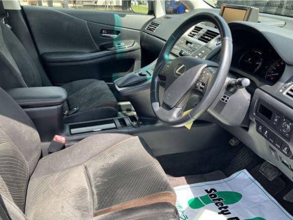 Lexus HS250h