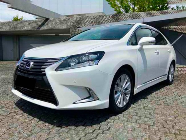 Lexus HS250h