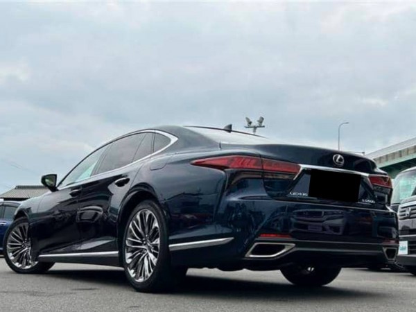 Lexus LS500