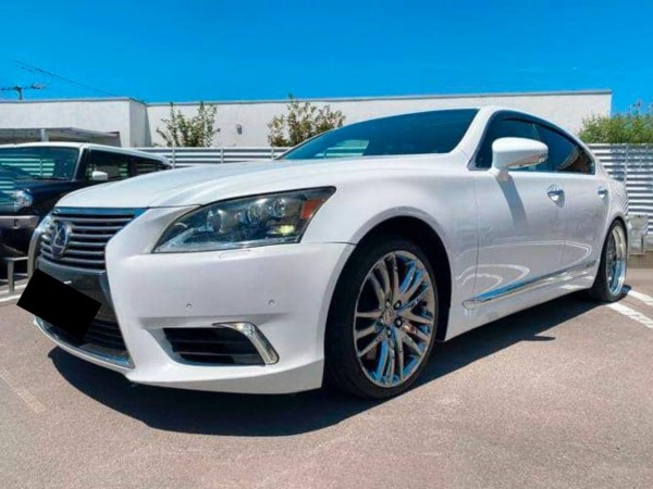 Lexus LS600h